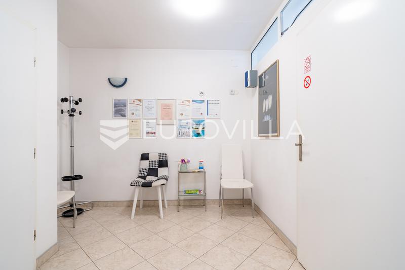 Zadar, Potpuno opremljena stomatološka ordinacija za najam, spremna za rad odmah - 9