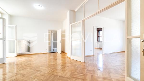 Zagreb, Cvjetni trg, luksuzan poslovni prostor 126 m²