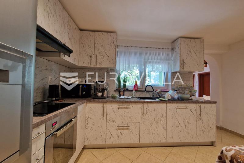 Vir - Dom z 3 Apartamentami, Widokiem na Morze i Śródziemnomorskim Ogrodem, zaledwie 60 m od Morza - 17
