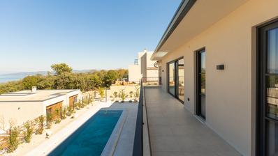 Labin, Drenje, moradia moderna com piscina e vista mar aberta