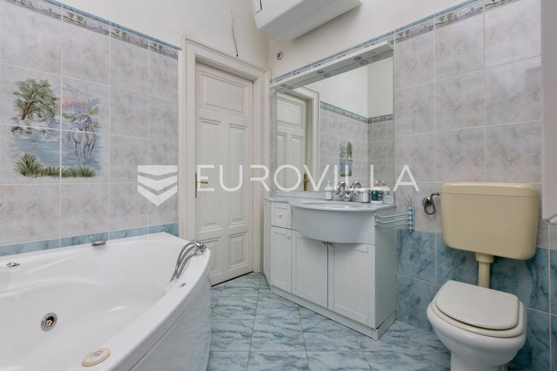 Opatija, Zentrum, Luxus-Penthouse von 220 m² mit Dachterrasse und zwei Parkplätzen - 24