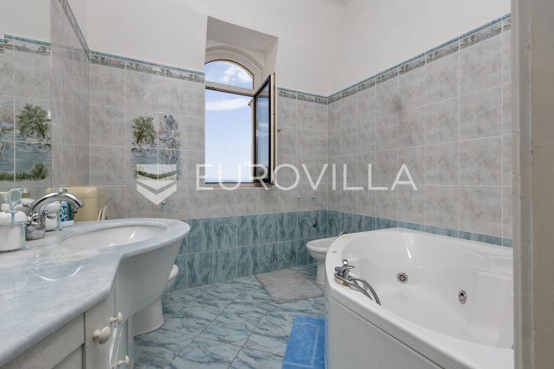 Opatija, Zentrum, Luxus-Penthouse von 220 m² mit Dachterrasse und zwei Parkplätzen - 23