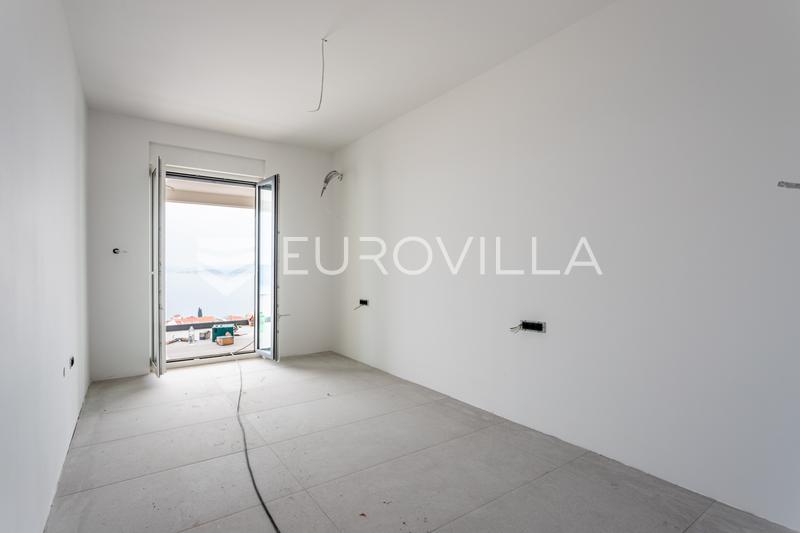 Čiovo, Okrug Gornji, dvosoban stan na prvom katu