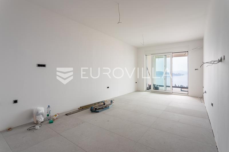 Čiovo, Okrug Gornji, dvosoban stan na prvom katu