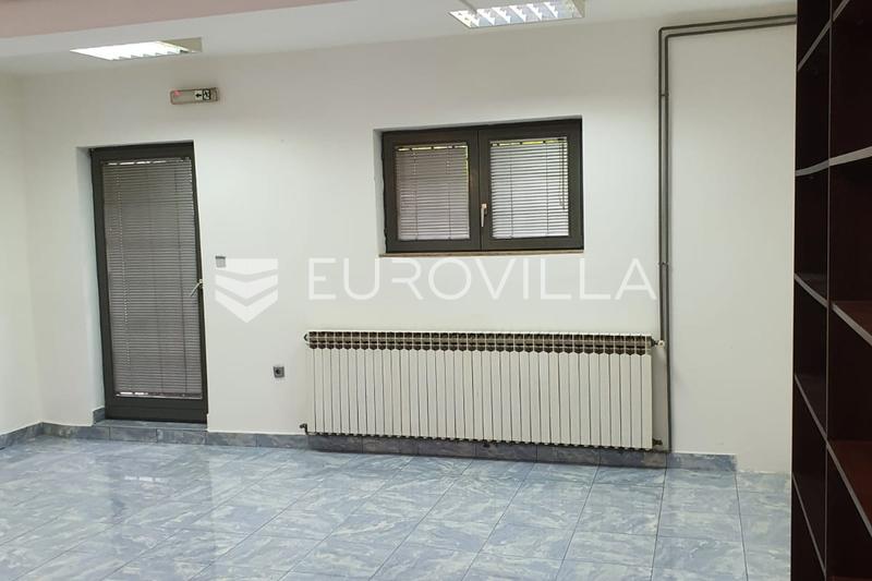 Zagabria, Tresnjevka, via Ozaljska, attraente immobile commerciale fronte strada su due livelli di 110 m² - 7