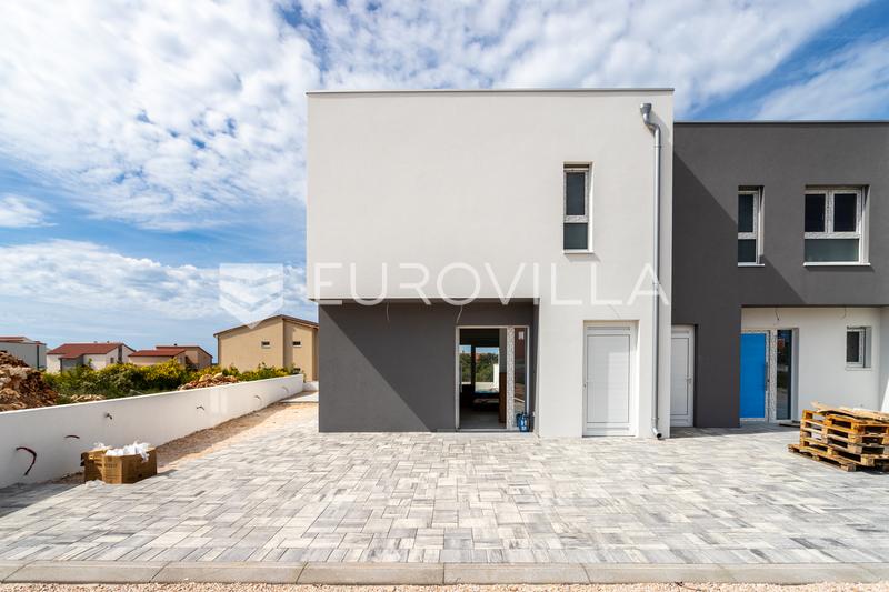 Vodice, moderne hus med swimmingpool og privat have, C3 - 2