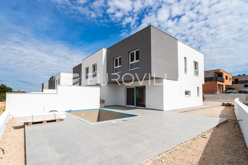 Vodice, moderne hus med swimmingpool og privat have, C3 - 3