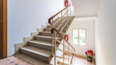 Split, Firule, trosoban stan površine 96m2, vrhunska lokacija