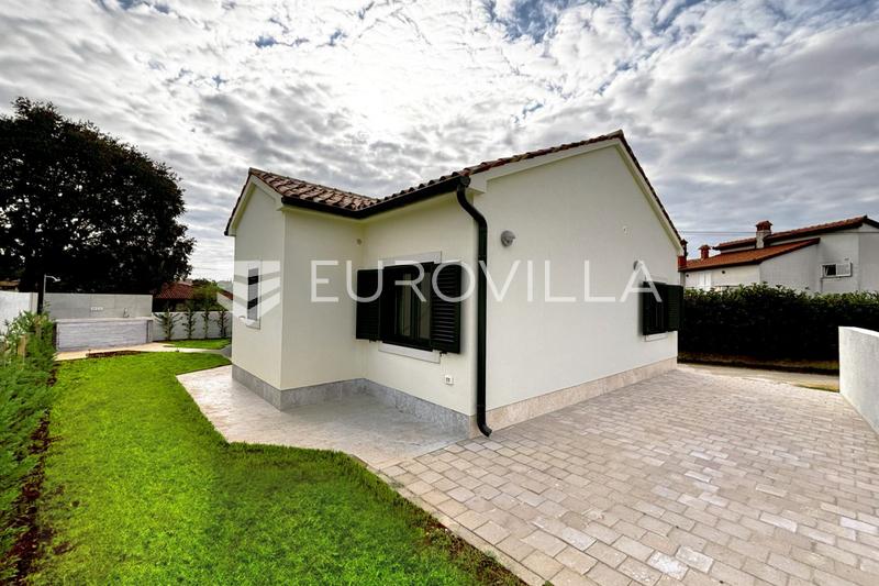 Istria, Bale, modern one-story house in the center