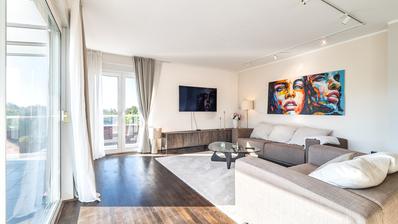Zagreb, Zelengaj-Kraljevec, apartamento amueblado de tres habitaciones de 112 m² y 2 plazas de aparcamiento exteriores