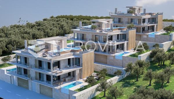 Marina, three-bedroom apartment on the ground floor in a luxurious new building by the sea