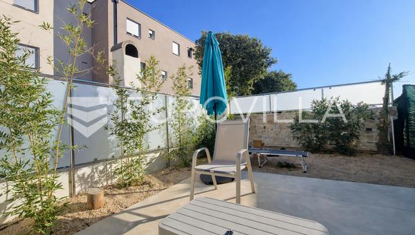 Pag, Mandre, apartamento de dos dormitorios listo para entrar a vivir en un edificio nuevo, 65,72 m²
