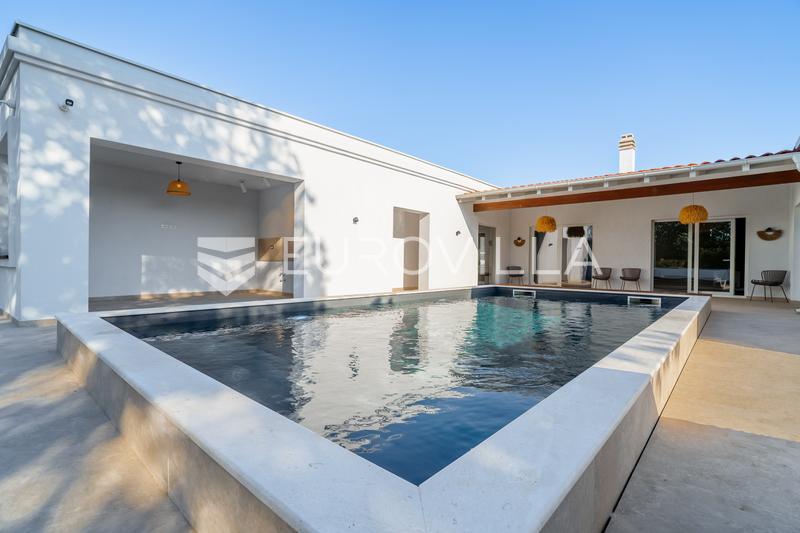 Zadar, Ninski stanovi, modern huis met zwembad op een rustige locatie - 1