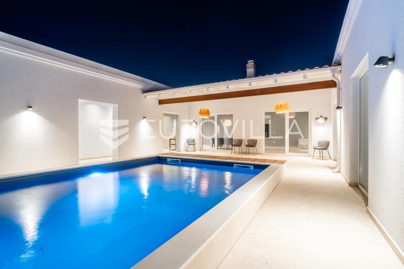 Zadar, Ninski stanovi, modern huis met zwembad op een rustige locatie - 13