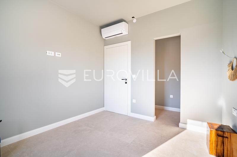 Zadar, Ninski stanovi, modern huis met zwembad op een rustige locatie - 40