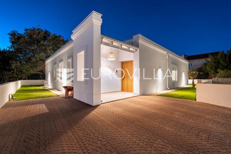 Zadar, Ninski stanovi, modern huis met zwembad op een rustige locatie - 23