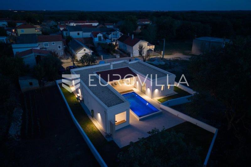 Zadar, Ninski stanovi, modern huis met zwembad op een rustige locatie - 90
