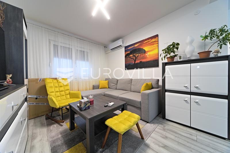 Osijek, Sentrum - Møblert og fullstendig renovert 37 m² leilighet til salgs - 1