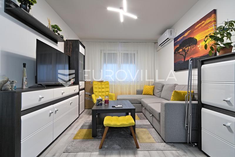 Osijek, Sentrum - Møblert og fullstendig renovert 37 m² leilighet til salgs - 2