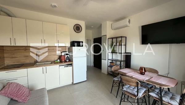 Istrien, Peroj, schöne Wohnung in einem Neubau, Meerblick