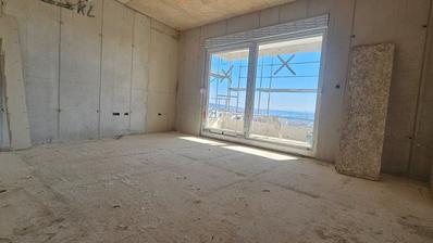 Seget Donji, deniz manzaralı daire 66,3 m² 1. katta, otoparklı