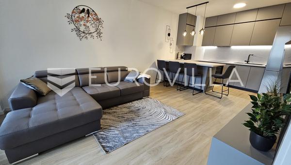 Zagreb, Remitenec, luxurious one-room apartment with garage parking space, 55 m²