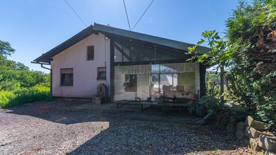 Strigova, Robadje - Huis met een gevestigde horecaonderneming