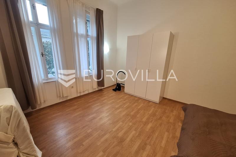 Karlovac, Centar, stan 80 m², novouređen na odličnoj lokaciji - 8