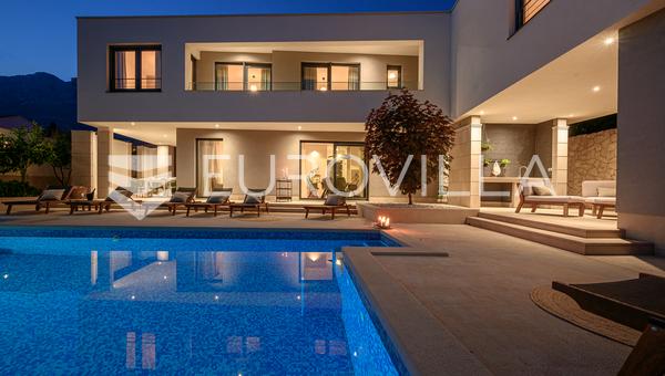 Kastel Sucurac - villa met zwembad en uitzicht op zee