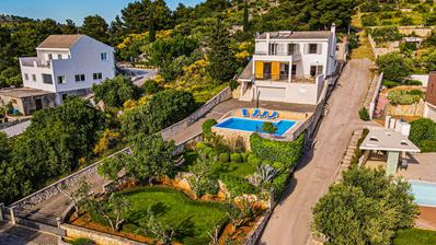 Šibenik, Zaborić, prachtig huis met zwembad en panoramisch zeezicht, 438 m²