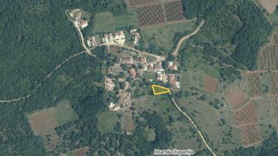 Istra, Višnjan (okolica) - građevinsko zemljište 744 m2 u mirnome mjestu