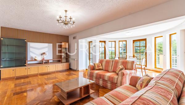 Varaždinske Toplice, Casa en el centro con vista panorámica