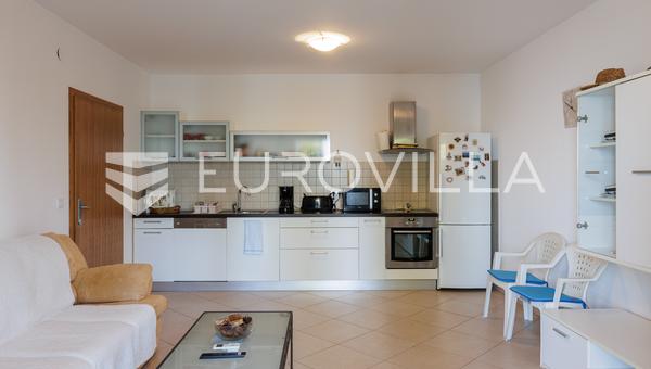 Luxusní dvoupokojový apartmán s výhledem na moře v Cavtatu, 200m od pláže