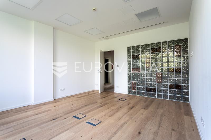 Split, Trstenik, Vermietung von Büroflächen von 63 m² im Ora-Gebäude, attraktive Lage - 4