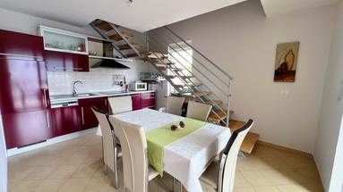 Istria, Novigrad, Attractive Duplex Apartment with Sea Views and a Shared Swimming Pool