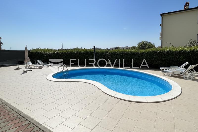Istria, Novigrad, Atraktívny mezonetový apartmán s výhľadom na more a spoločným bazénom - 14