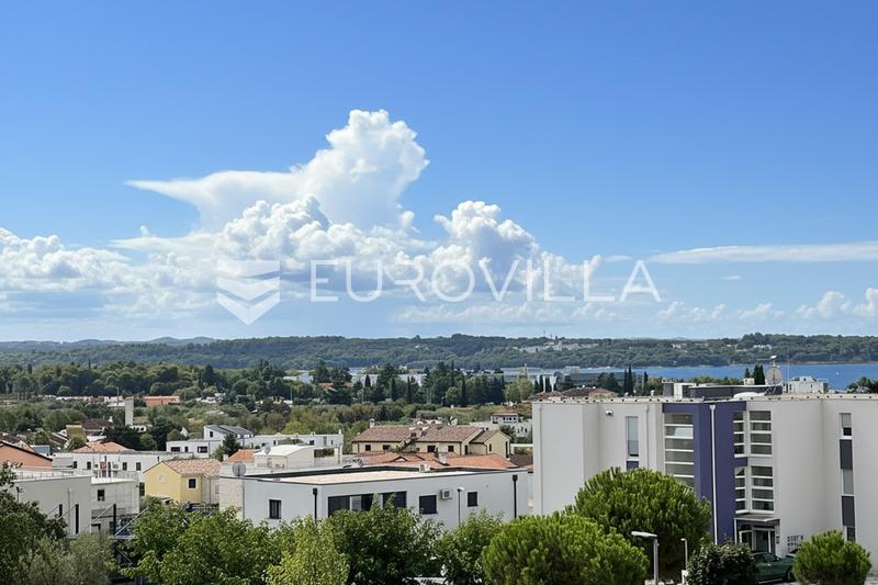 Istria, Novigrad, Atraktívny mezonetový apartmán s výhľadom na more a spoločným bazénom - 8