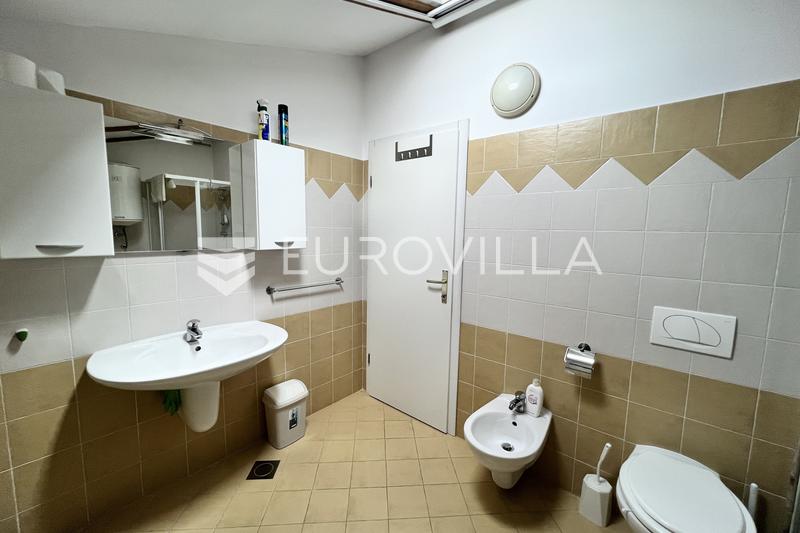 Istria, Novigrad, Atraktívny mezonetový apartmán s výhľadom na more a spoločným bazénom - 12