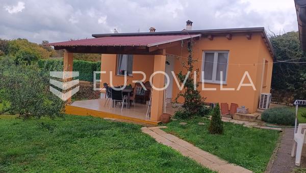 Istrie, Šorići - pronájem menšího domu o rozloze 45 m² s jednou ložnicí v klidné lokalitě