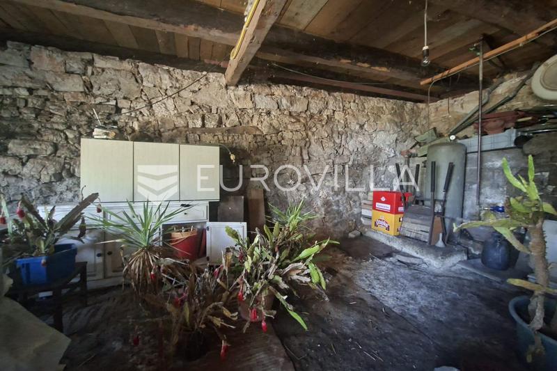 Ravna Gora, maison individuelle avec deux dépendances, garage et verger - 13