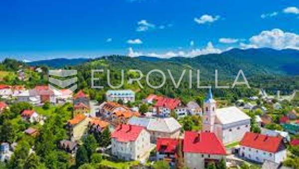 Fužine, Lič, casa en una ubicación tranquila