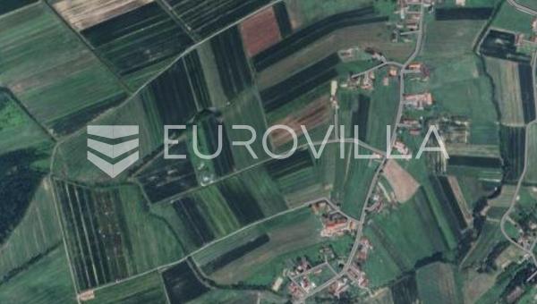 Zona de Zagreb, Kupinec, terreno edificável com projeto de 2000 m²