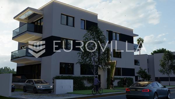 Osijek, Josipovac'ta, binanın zemin katında yer alan, 78 m²'lik modern 3 odalı daire satılıktır