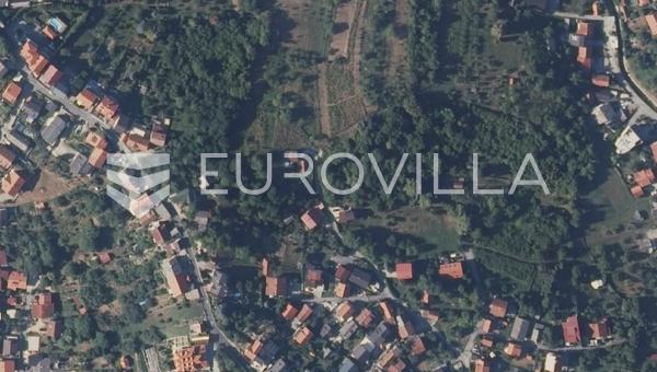 Zagreb, Mikulići, atractivo terreno edificable de 2315 m2.