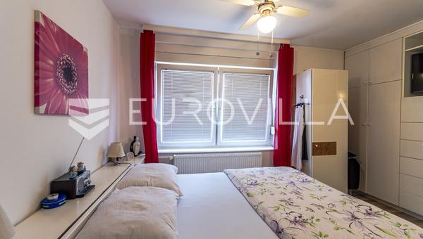 Varaždin, Centar sedmerosoban stan korisne površine 119,30 m²