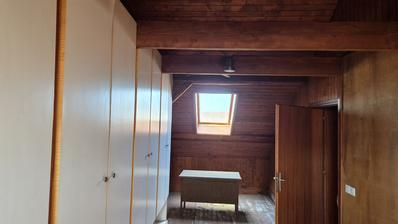 Záhřeb, Gornja Dubrava, Trepčanská ulice, dvoupokojový podkrovní byt 45 m².