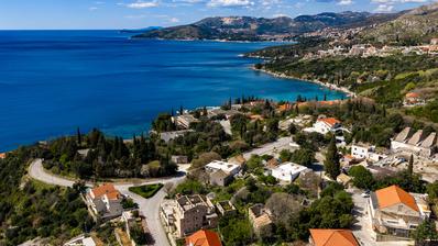 Dubrovnik, Plat, kamena kuća za rekonstrukciju
