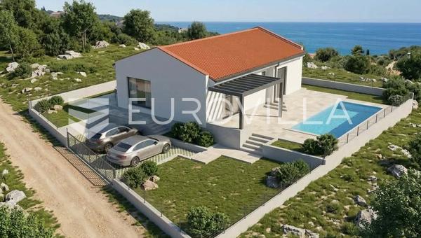Istria, Peruški, casa incompiuta con piscina e vista panoramica sul mare