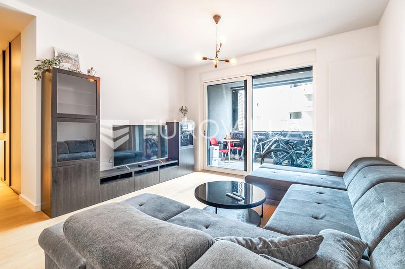 Zagreb, VMD Heinzelova, new building, three-bedroom apartment 114 m², two garage parking spaces - 3