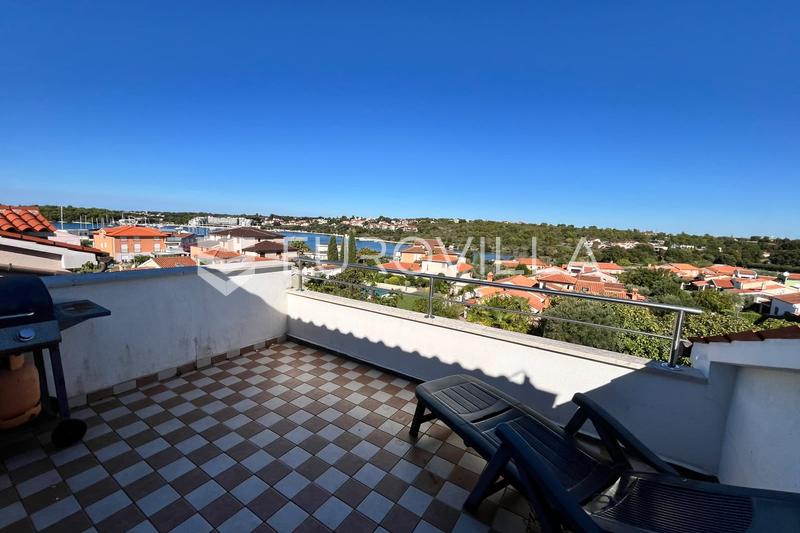 Istrië, Pomer, Volme, Elegant appartement met terras, zeezicht en zwembad - 2
